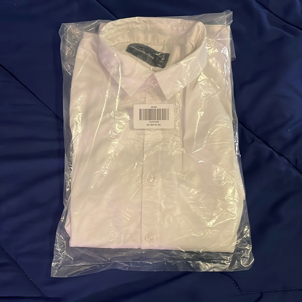 Abercrombie & Fitch Lightweight & Moisture-Wicking Button-down Shirt.